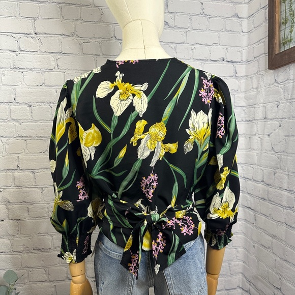 Janet Chung Black Floral Wrap 2 way Blouse - Picture 5 of 9